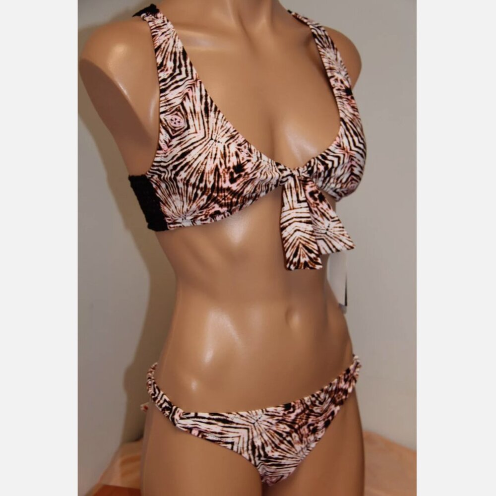 NWT VOLCOM Swimsuit Bikini 2pc set Size L Front Tie